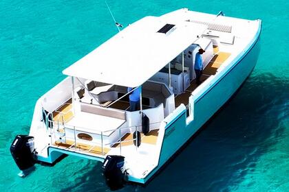 Hire Motorboat Catamaran Catamaran 45 La Romana