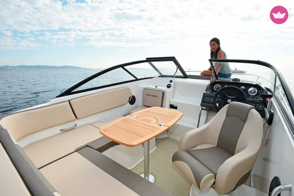 Bateau à moteur Bayliner Vr5 Cuddy 150cv 3