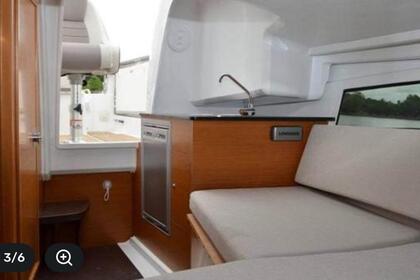 Jeanneau Cap Camarat 7.5 WA