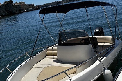Location Bateau à moteur Motonautica Kamarina 505 Syracuse