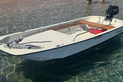 Location Bateau sans permis  Boston Whaler 13’ Bonifacio Santa Manza