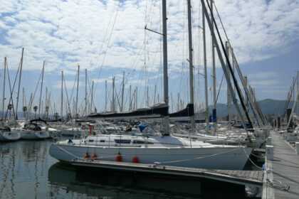 Rental Sailboat Jeanneau Sunfast 37 La Rochelle