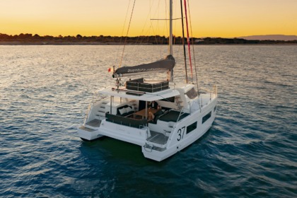 Charter Catamaran AVENTURA 37 Ibiza