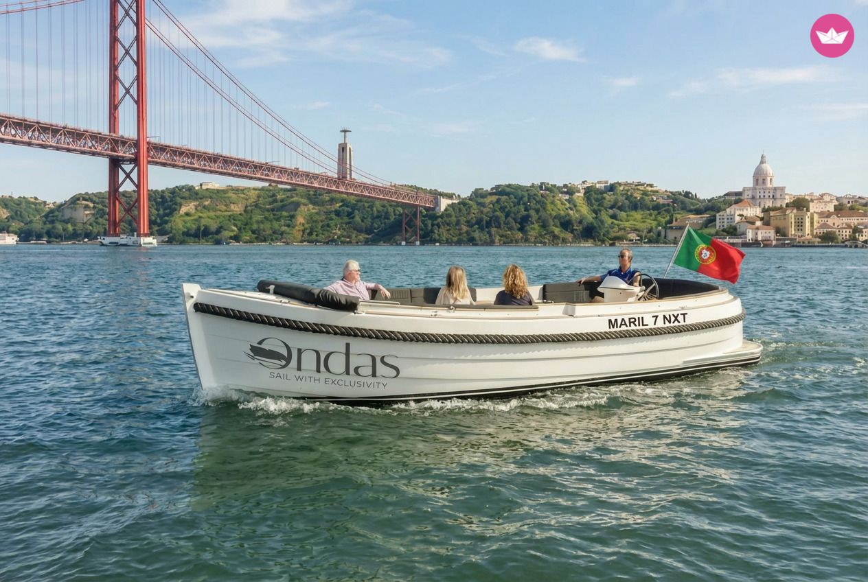 Bateau à moteur Maril