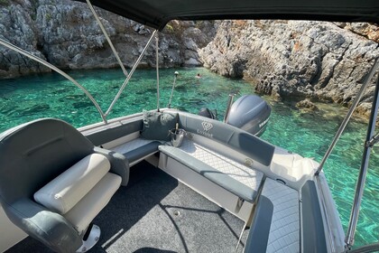 Luxury Speedboat up to 7 People 250HP Engine