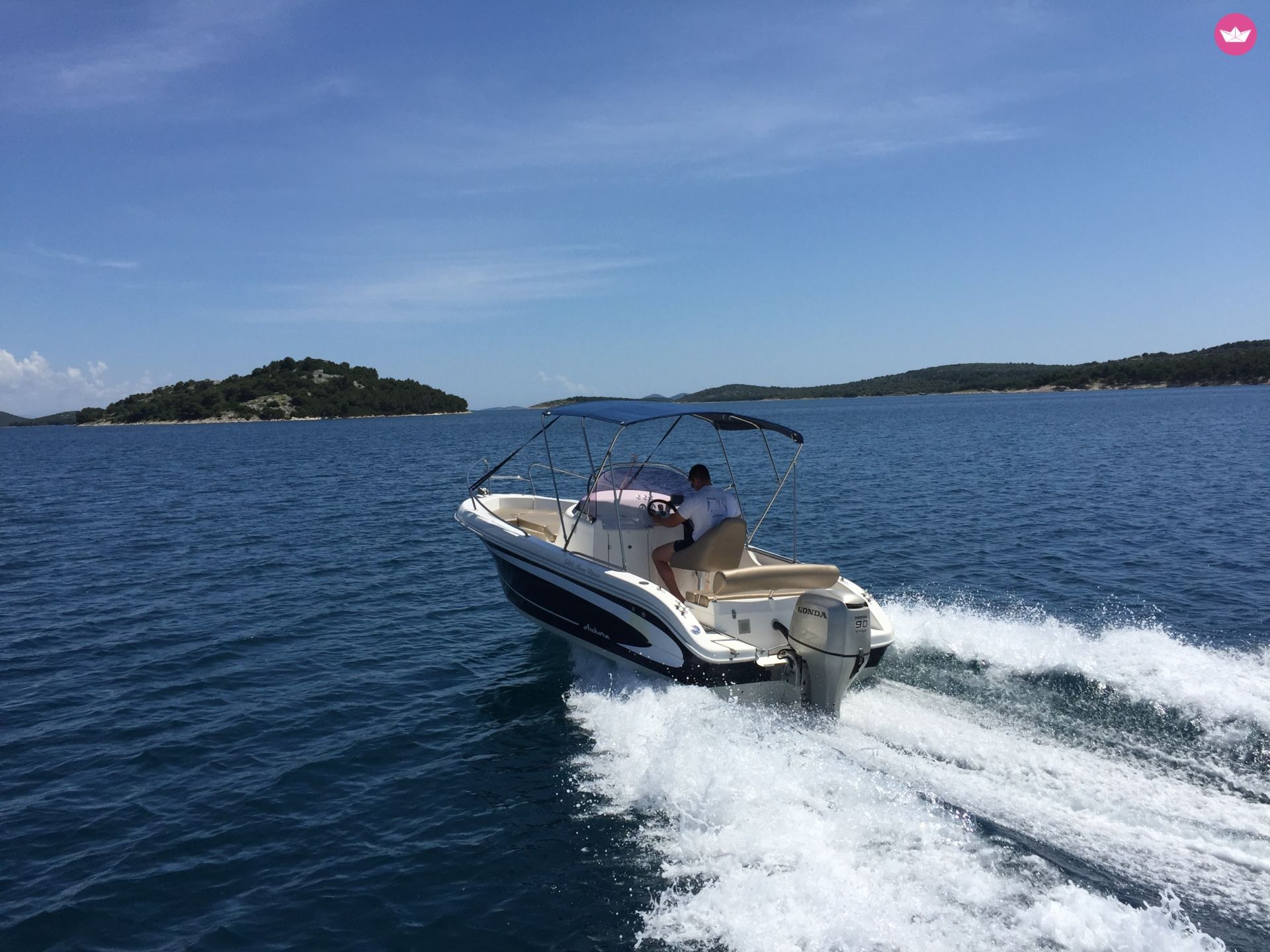 Bateau à moteur JANMOR Ankora 580 100cv 2