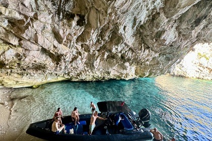 Olympia 008 Speedboat