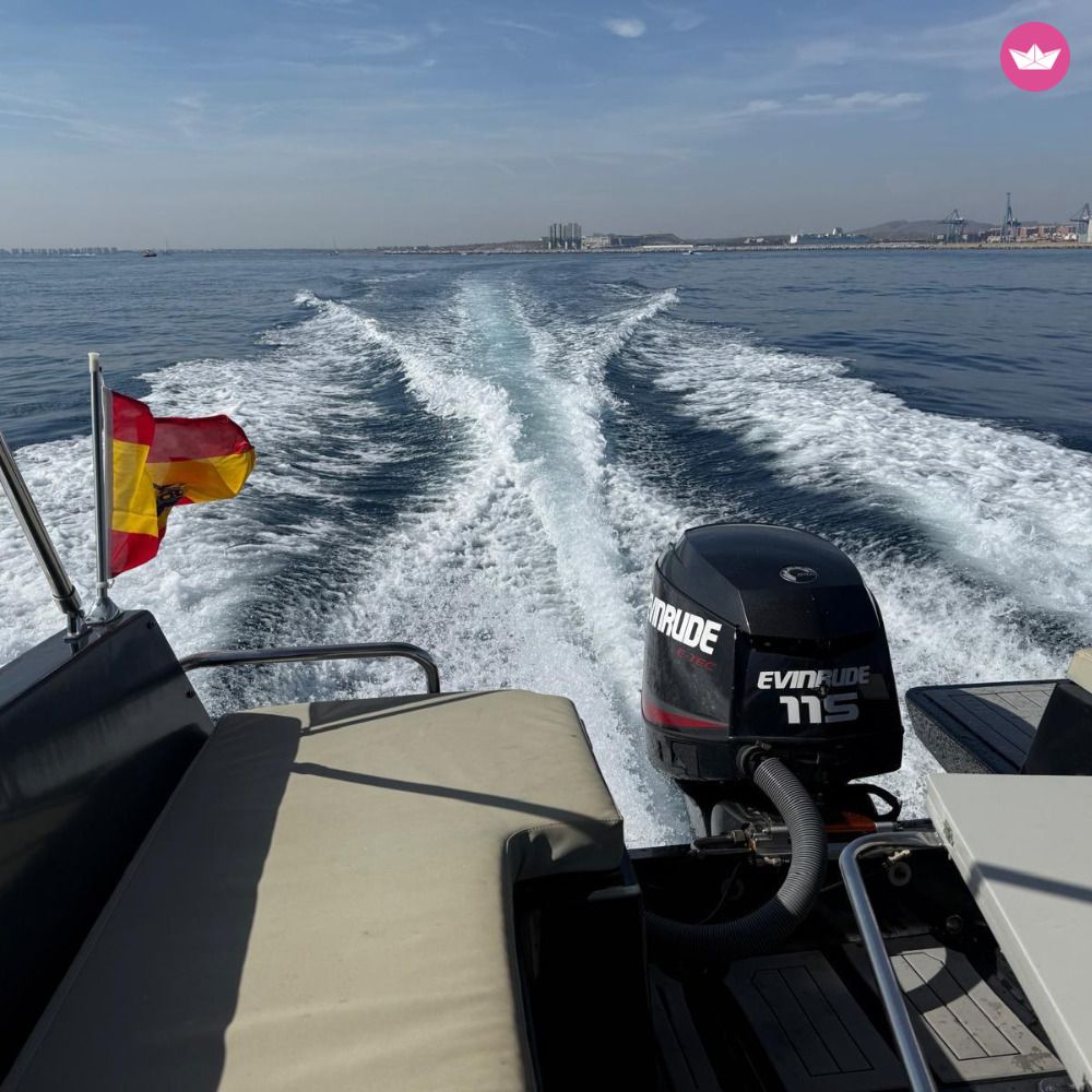 Bateau à moteur NUVA Yachts M6 OPEN 115cv 6