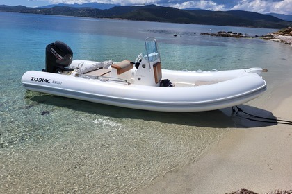 Location Semi-rigide Zodiac Medline 2. 6 metre Porto-Vecchio