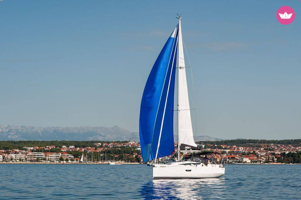 Voilier Elan Marine Elan E4 - 2 cab. 10m 2