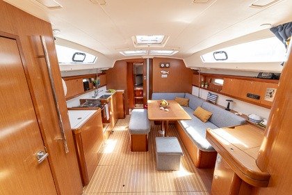 Private cruises in Halkidiki on a Beneteau 43