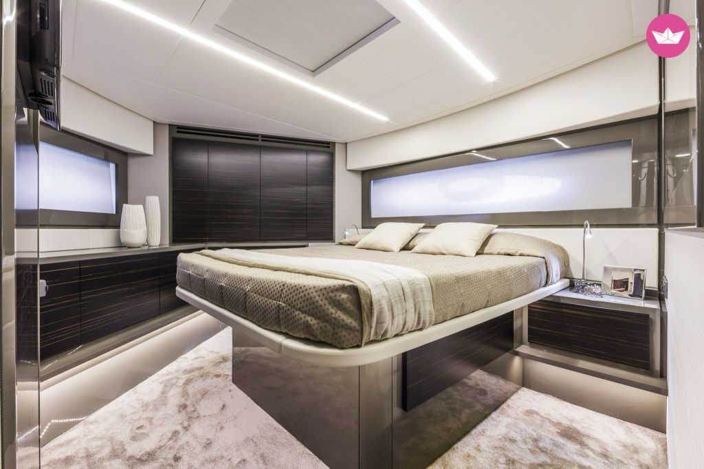Pershing 62 FULL EQUIPE photo 2