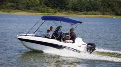 Location Bateau à moteur Remus 450 Gérone