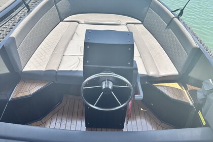 Alquila este 500 Tender para conocer las playas de