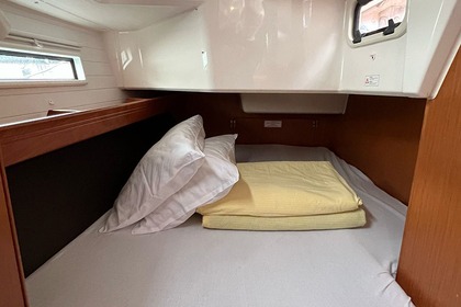 Hyra båt Segelbåt Bavaria Yachtbau Bavaria Cruiser 37 - 3 cab. Punat