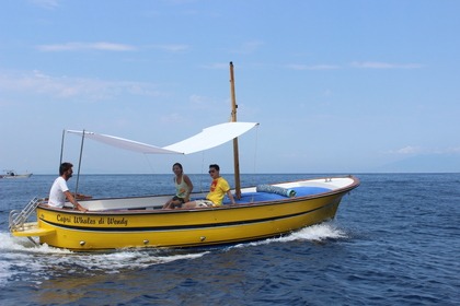 Miete Motorboot Di Donna Gozzo Aequa 7.20 Capri