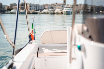 "Malibu" California 5.7 con Yamaha