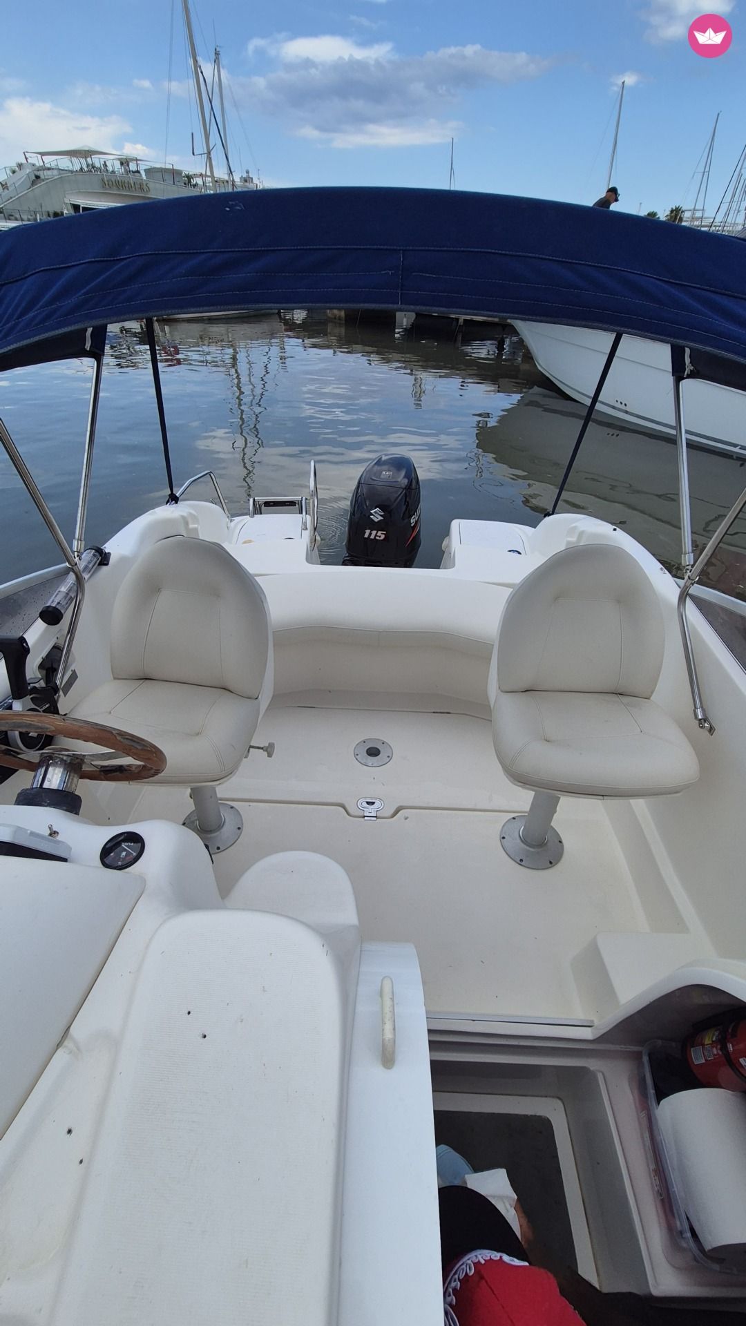 Bateau à moteur Rio 550 cruiser 115cv 8