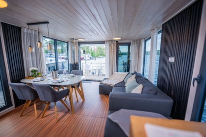 Hire Houseboat WOMA D13 Müritz