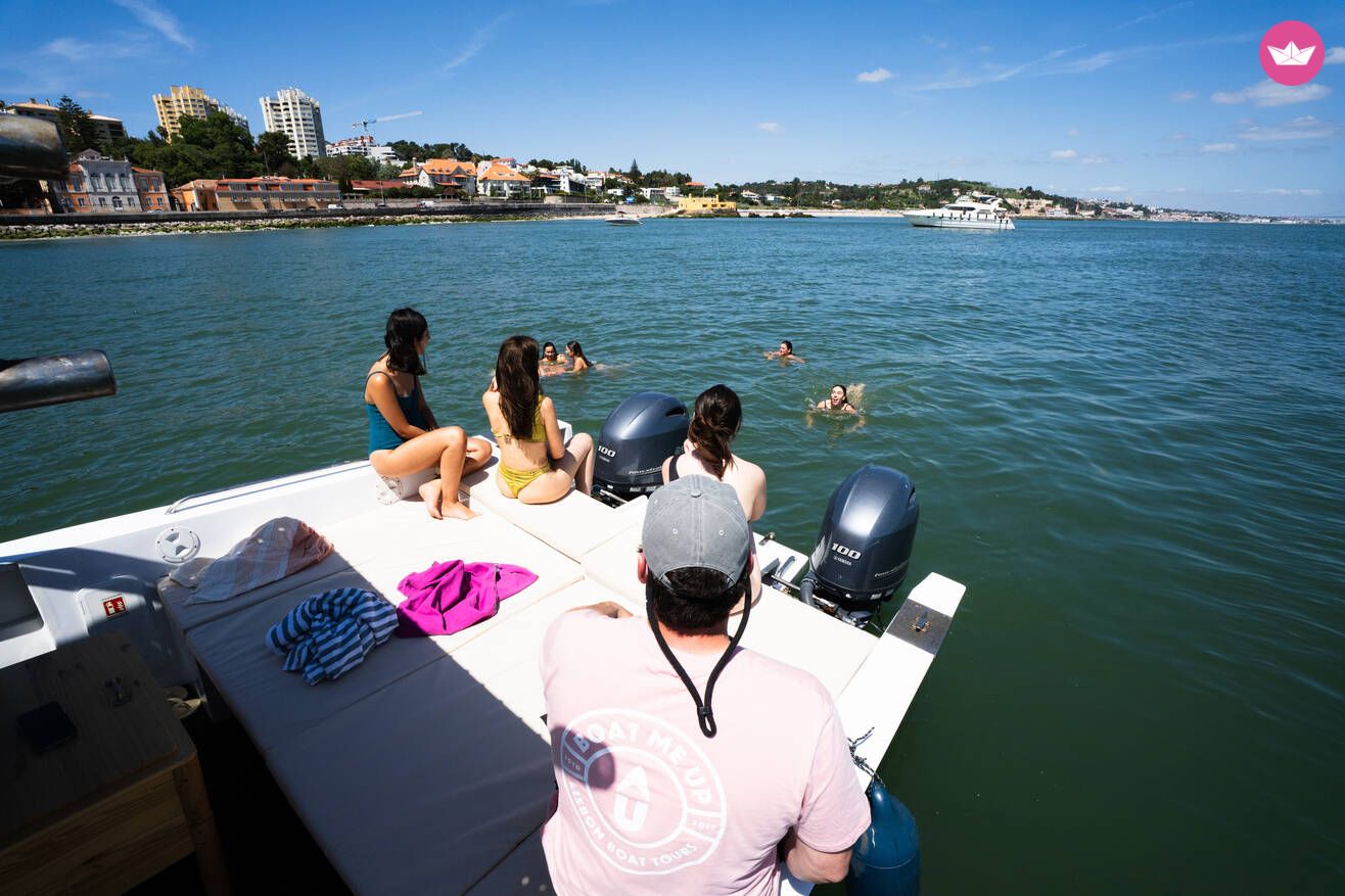 Bateau à moteur But Cat 200cv 8