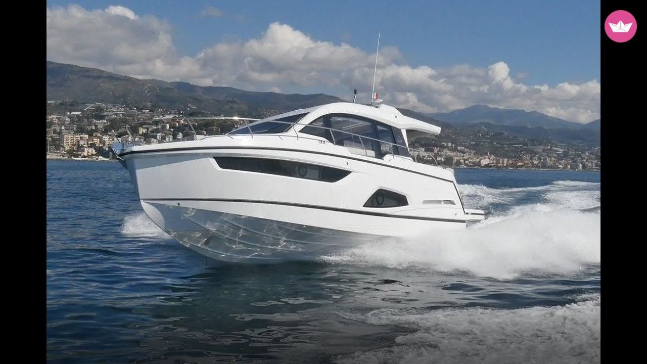 Sealine C430 in Athens for hire