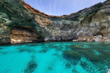 Private Boat Rental: Explore Comino, Blue Lagoon, Crystal Lagoon & Gozo