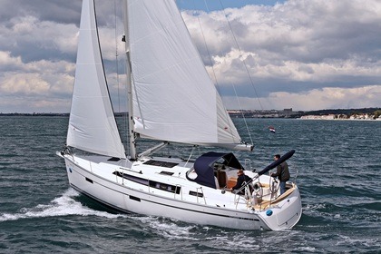 Hyra båt Segelbåt BAVARIA C 37 Kroatien