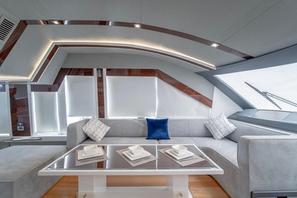 LUXURIOUS 75FT YACHT FOR RENT IN DUBAI