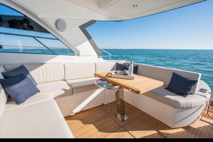 Rental Motorboat Beneteau Gran turismo 41 Bandol