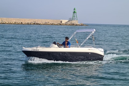 Hire Motorboat Moonday 480 Yatch Moonday 480 SD Alicante