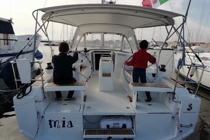 Rental Sailboat BENETEAU OCEANIS 35.1 Carloforte