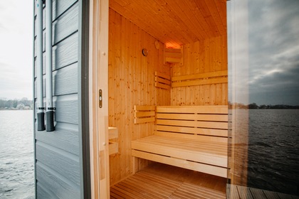 Χαλαρώστε σε αυτό το πλωτό