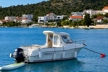 Location Bateau à moteur Quicksilver 640 Ražanj
