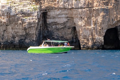 Rental Motorboat Enzo 35 Grad Kaštela