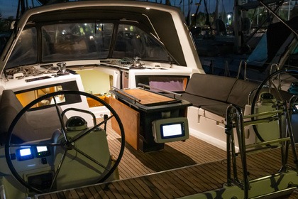 Hyra båt Segelbåt  Oceanis 48 Kavala