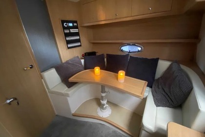 Brand new motor yacht  30 Hardtop