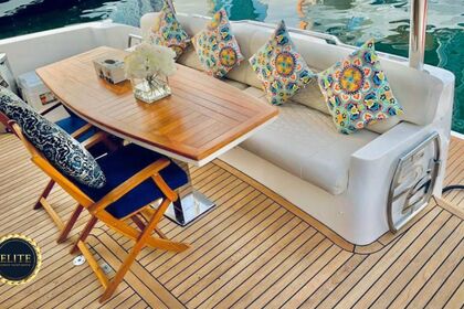 Charter Motor yacht Majesty Majesty Dubai Marina