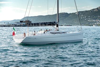 Hyra båt Segelbåt Italia Yachts Italia 9.98 Punat
