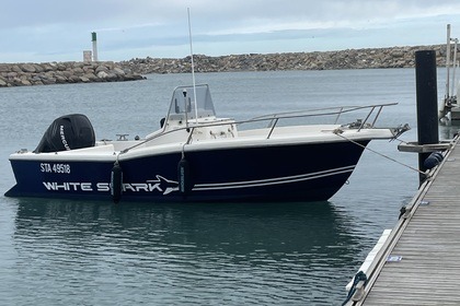 Hire Motorboat Kelt White Shark 205 Saintes-Maries-de-la-Mer