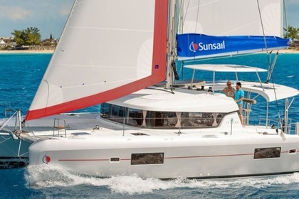 Rental Catamaran Sunsail 424 Piraeus