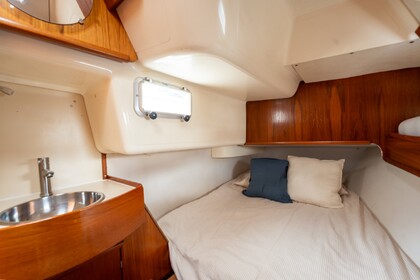 Hyra båt Segelbåt Jeanneau Sun Odyssey 42 Combarro