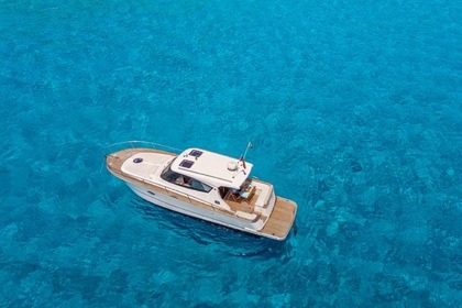 Noleggio Barca a motore BauMarine LOBSTER 36 Villasimius