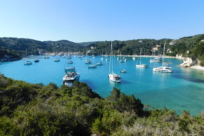 Hire Sailboat Bavaria Bavaria 46 Cruiser Corfu