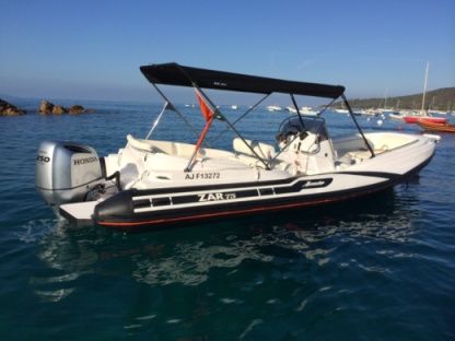 Location Semi-rigide Zar Fromenti Zar 75 Suite Vico