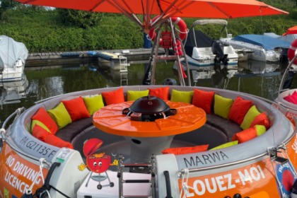 Hire Boat without licence  BBQ Boat 9 Personnes Lagny-sur-Marne