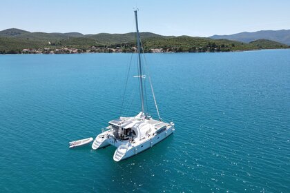 Rental Catamaran Lagoon-Bénéteau Lagoon 380 S2 - 4 + 2 cab. Punat