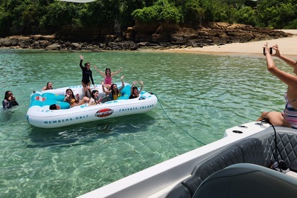 Todomar 38' Boat rental in Panama City, Panama