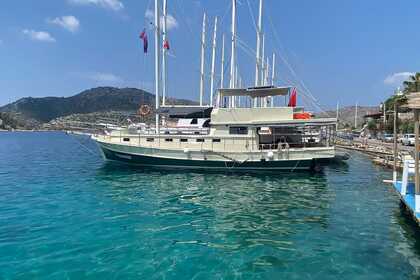 Noleggio Barca a motore Traditional Gullet 3 Cabins / 6 Pax Muğla