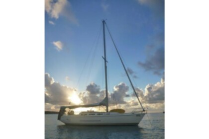 Hire Sailboat Catalina Yachts 36 Simpson Bay