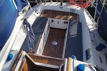 Engánchate a la mar alquilando un velero